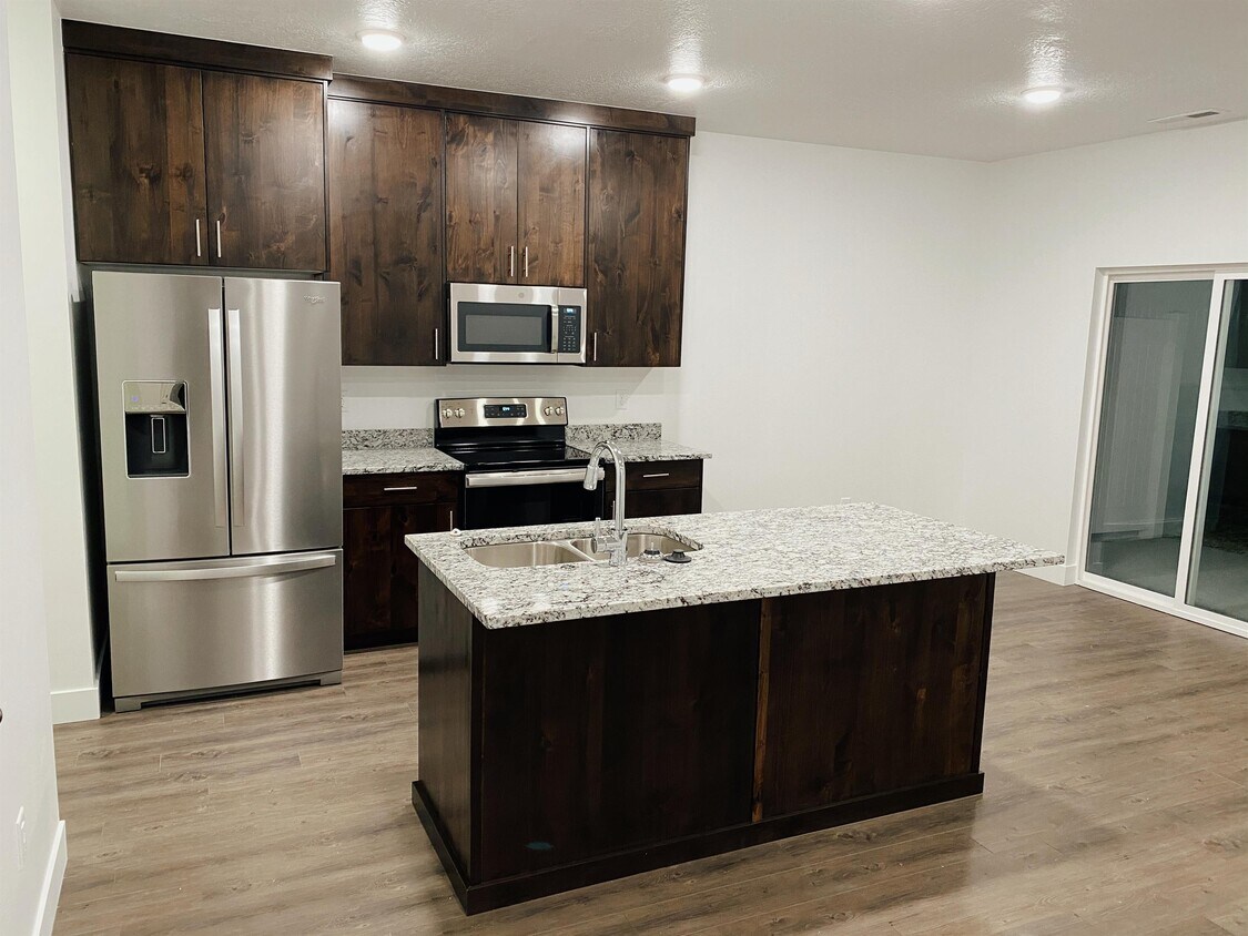 22 410 W, Providence, UT 84332 Townhome Rentals in Providence UT
