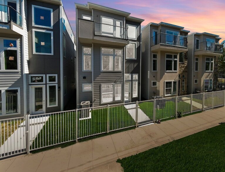 Foto principal - 4013 Ward St