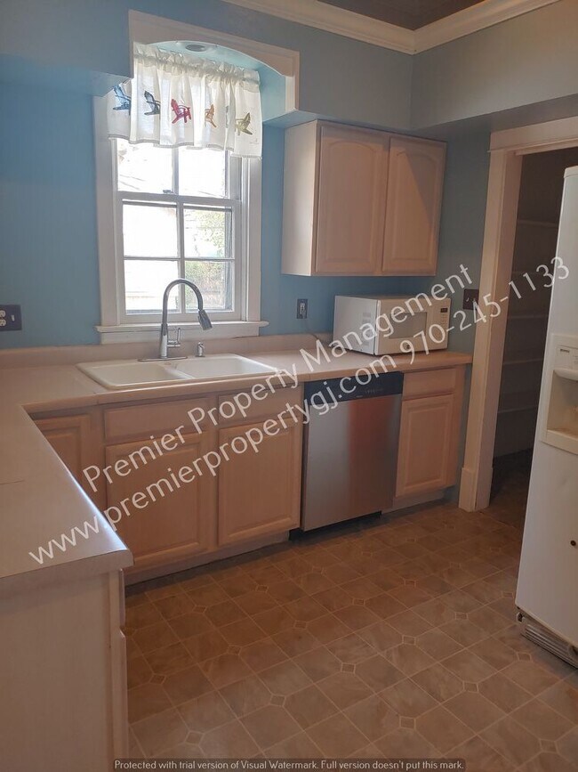 Building Photo - 1122 White Ave