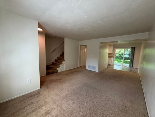 Foto del edificio - 2 Bedroom, 1.5 Bath Townhouse