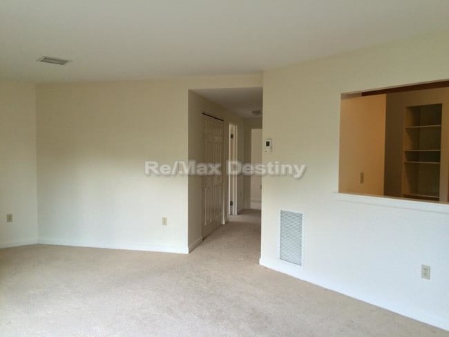 Building Photo - 1 Watermill Pl