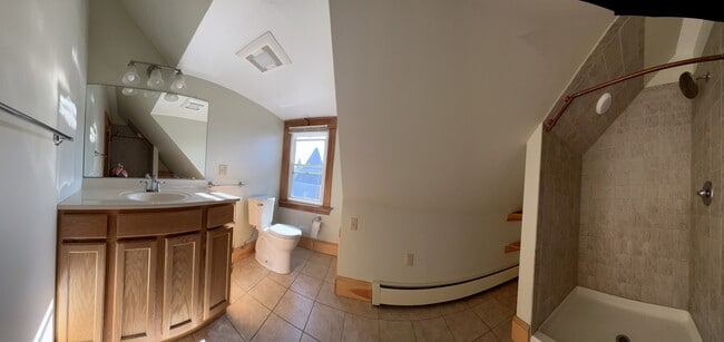 Building Photo - 19 Hickok Pl