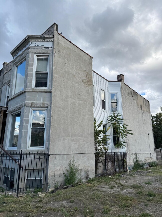 Foto del edificio - 3939 W Fillmore St
