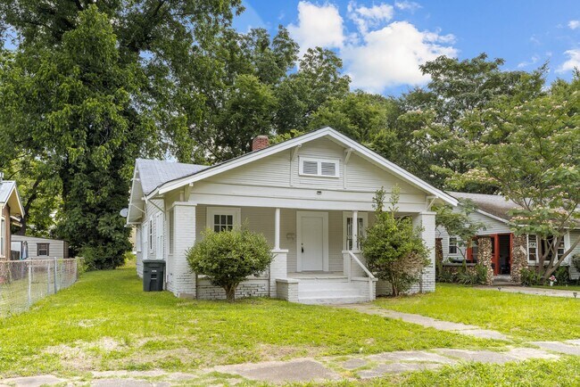 Foto del edificio - Charming 4 Bedroom, 2 Bathroom house
