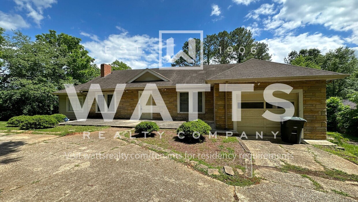 Foto principal - 3BR/1.5BA Roebuck Home