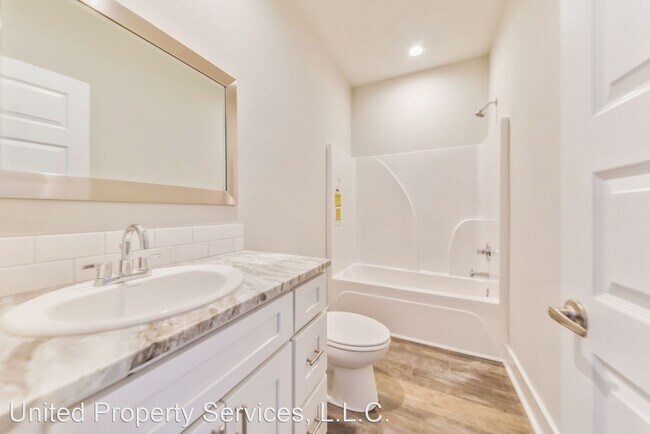 Foto del edificio - 1 br, 1 bath House - 313 Devalcourt #100