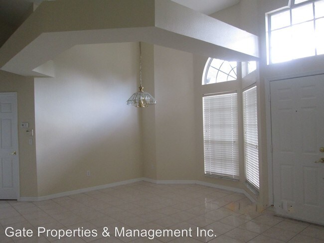 Building Photo - 679 Canadice Ct
