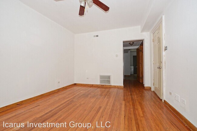 Building Photo - 3005 W 61st St