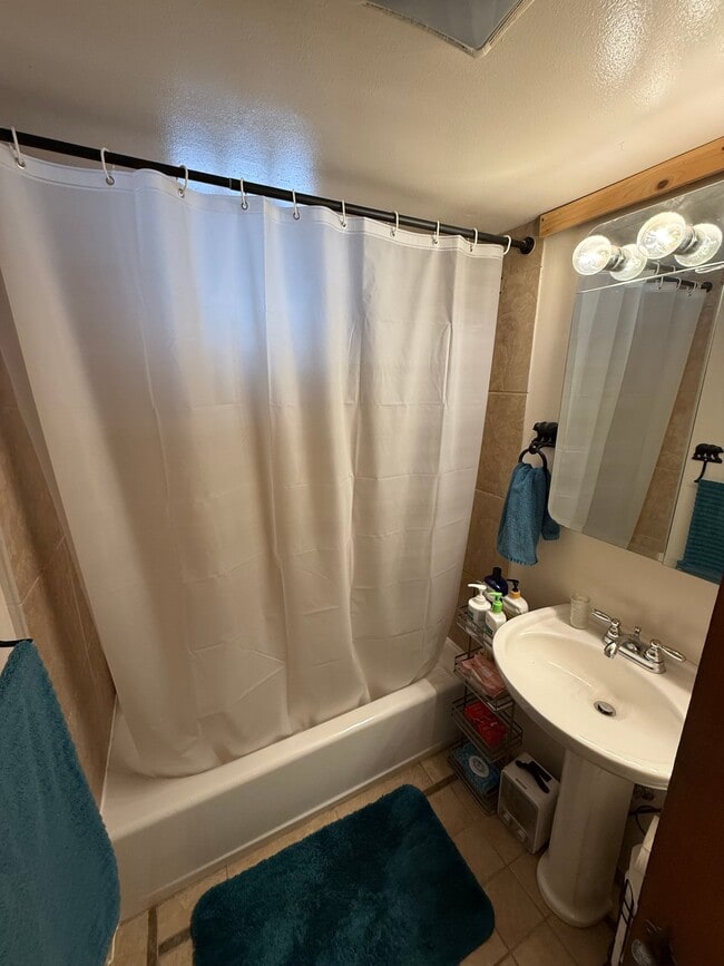 Building Photo - 1503 W US-34