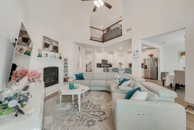 Building Photo - FREE FIRST MONTHS RENT AND HALF OFF SECURI...
