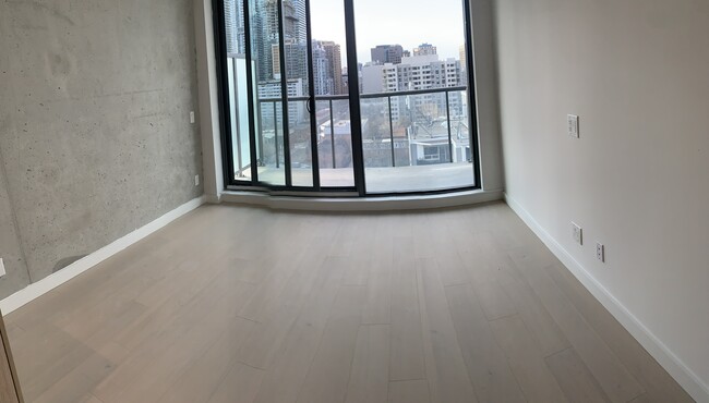 Building Photo - 81 Wellesley St E