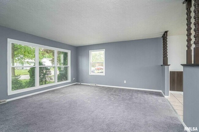Foto del edificio - SW 424/426 30th Ave duplex