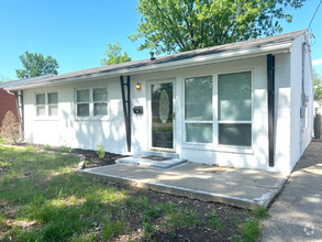 Building Photo - 305 Kilmory Ave