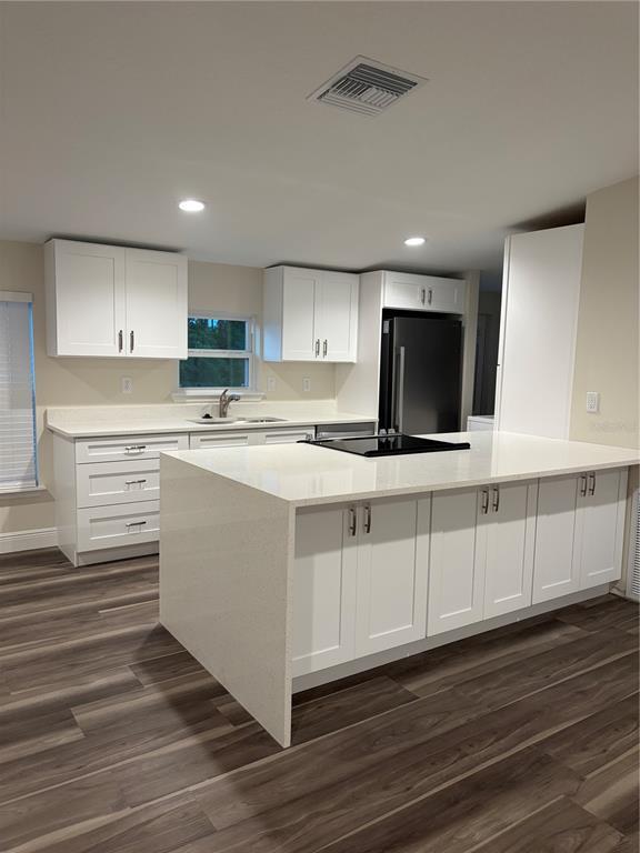 Foto del edificio - 10699 Quiet Cove Rd