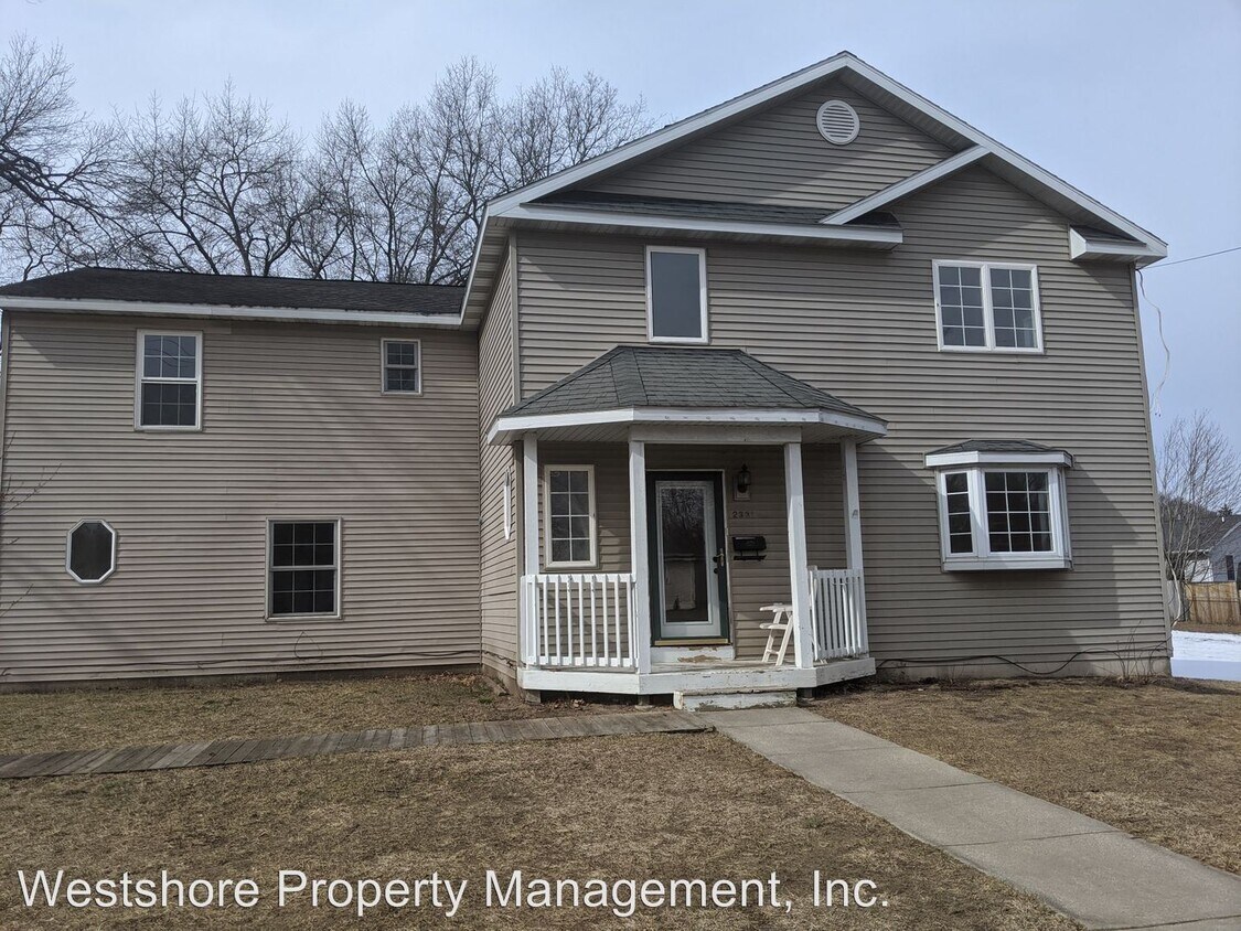 Primary Photo - 5 br, 2.5 bath House - 2331 McCracken St