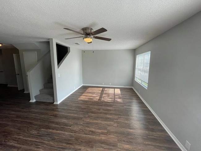 Foto del edificio - 846 Trinity Ln