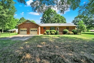 Building Photo - 3128 Back Creek Church Rd