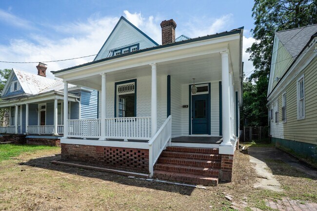 Building Photo - 410 3rd St