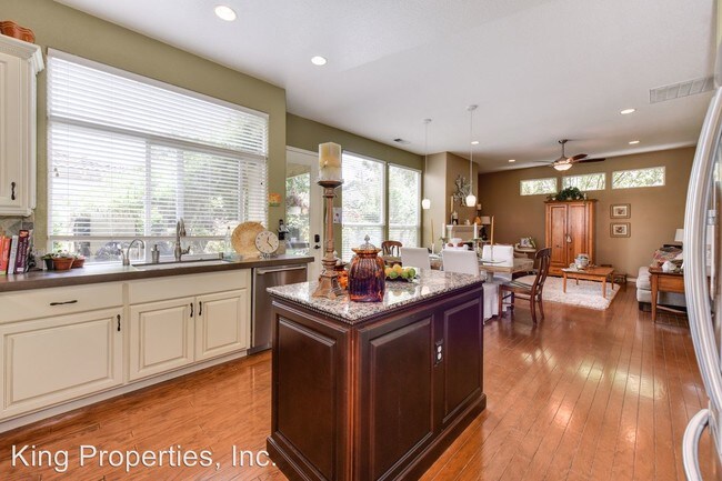 Foto del edificio - 3 br, 3 bath House - 1516 Portola