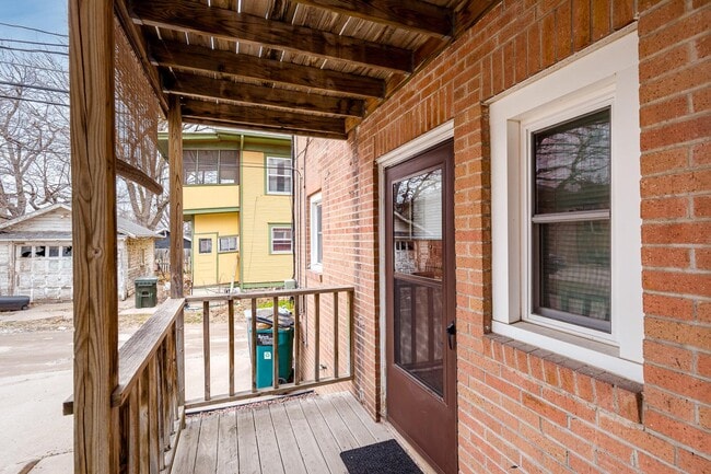 Building Photo - 1425 S 11th St