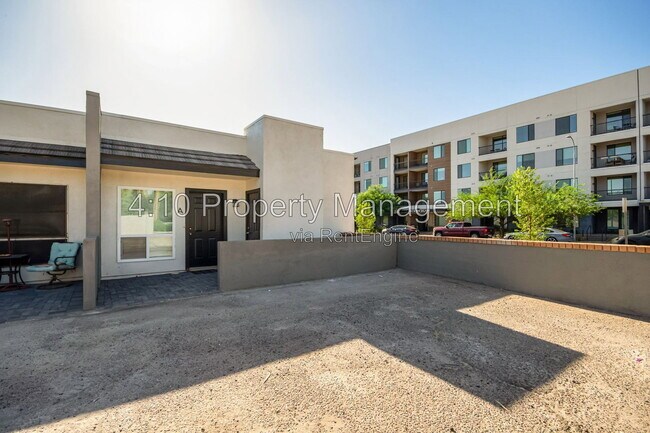 Foto del edificio - 103 S McKemy St