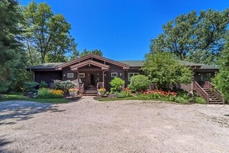 Building Photo - N7487 E Lakeshore Dr