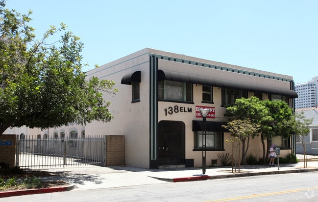 Foto del edificio - Elm Avenue Apartments