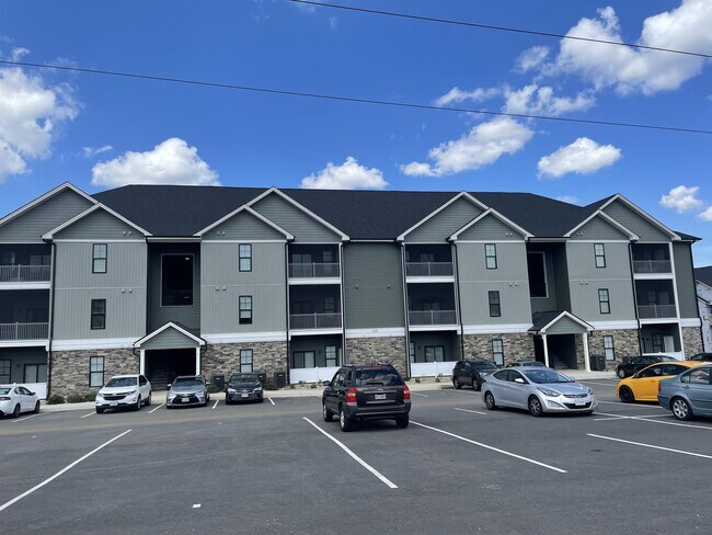 Building Photo - 456 English Commons Dr