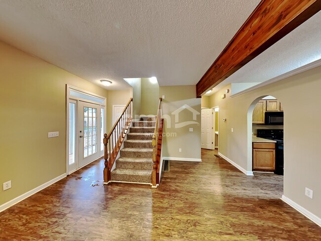 Building Photo - 2020 Foster Drive