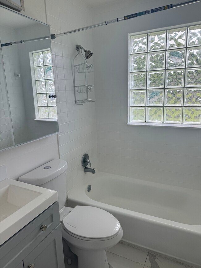 Building Photo - 3829 Ocala Rd