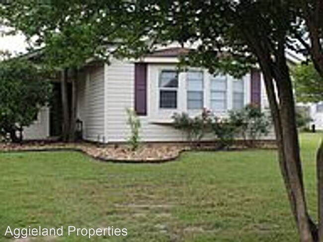 Building Photo - 3 br, 1.5 bath House - 3410 Judythe Ct