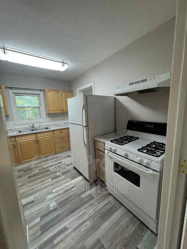 Building Photo - 517 Broadwater Ave