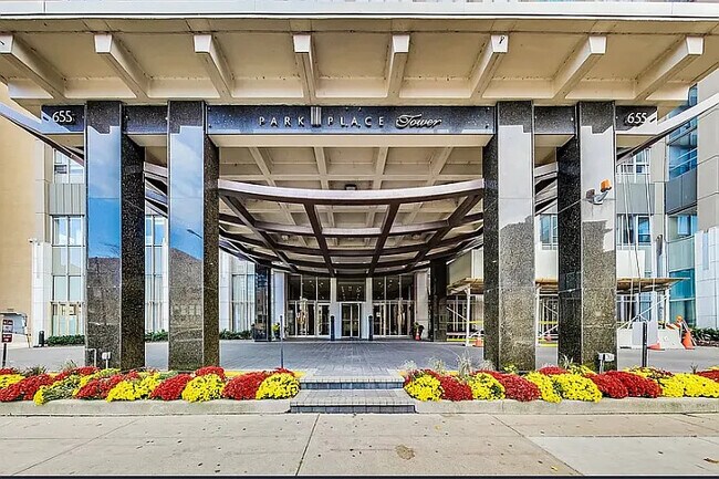 Foto del edificio - 655 W Irving Park Rd