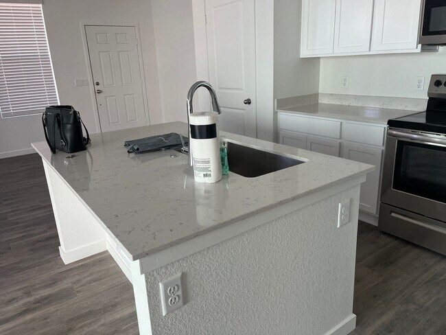 Foto del edificio - 530 Kiowa Ave