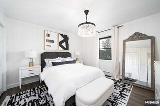 Building Photo - 141 Park Ave