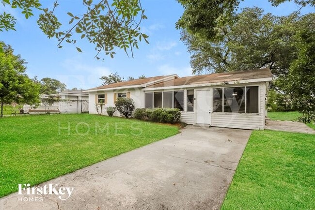 Building Photo - 1025 Sunrise Ct