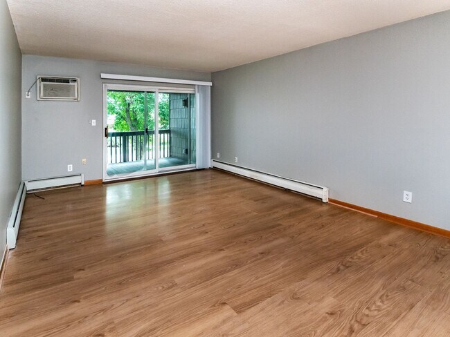 Foto del edificio - Charming One Bedroom In Roseville