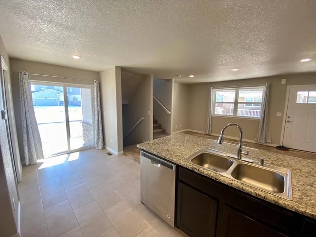 Building Photo - 6105 Verbena Ct