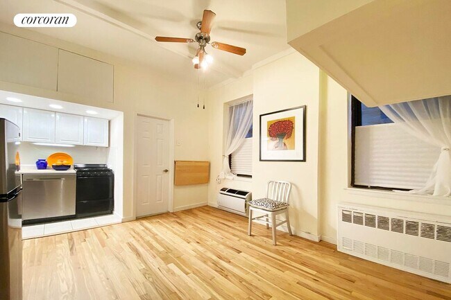 Foto del edificio - 105 W 77th St