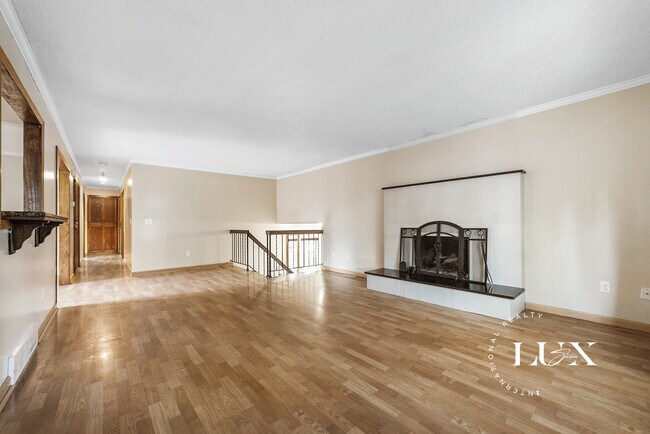 Foto del edificio - 2650 Alvarado Ln N