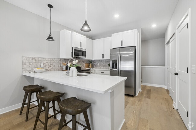 3BR, 2BA - 1,450SF - Kitchen - Oneka Fields Townhomes