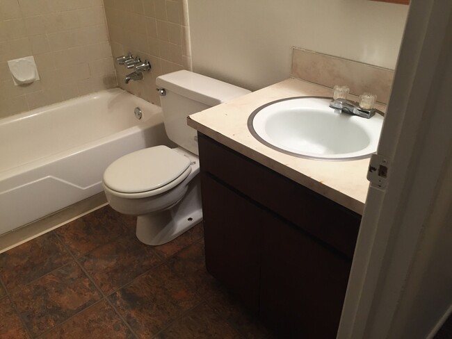 Foto del edificio - Meadow Lane Condo, South Ogden