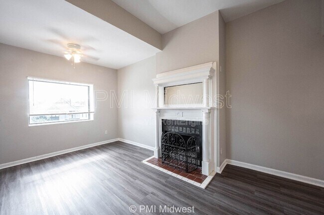 Building Photo - 2060 N Delaware St