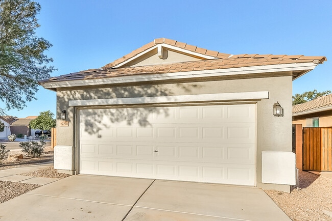 Building Photo - Come view this charming home