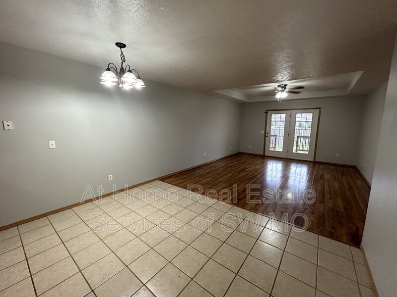 114 Bailey Cir Unit B, Rogersville, MO 65742 Condo for Rent in