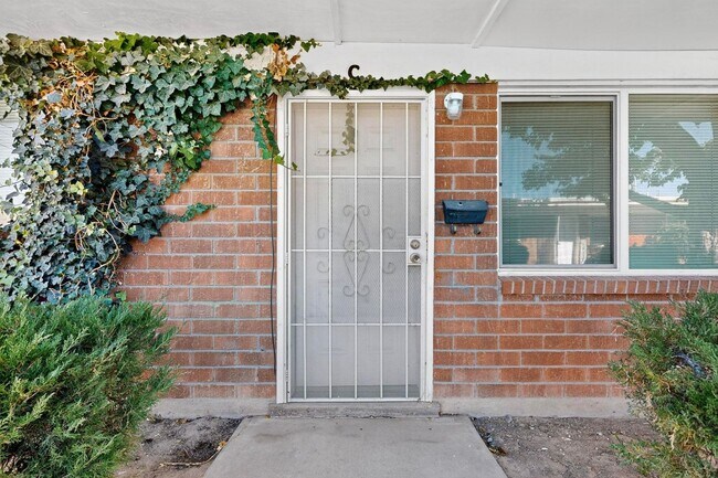 Foto del edificio - 540 Cardenas Dr SE