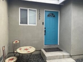 Building Photo - 11091 Violet Dr