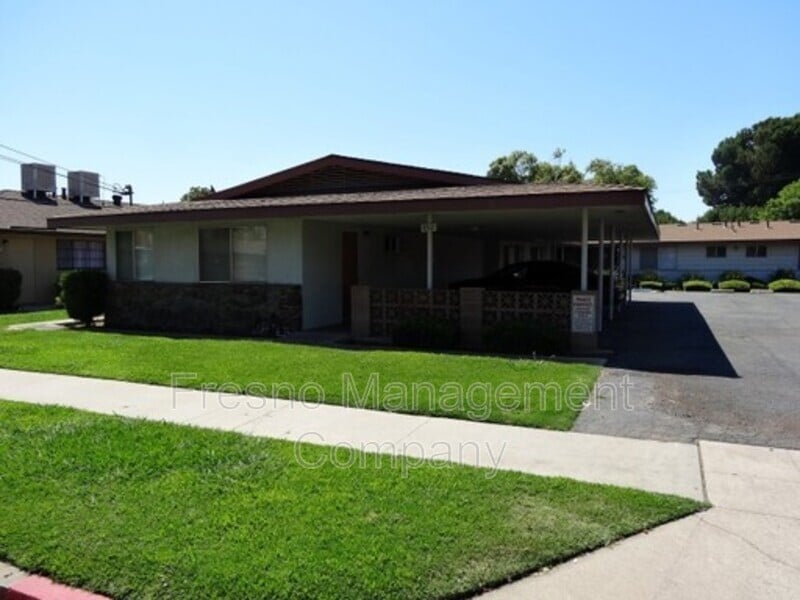 4312 E Sierra Madre Ave Unit A, Fresno, CA 93726 Condo for Rent in