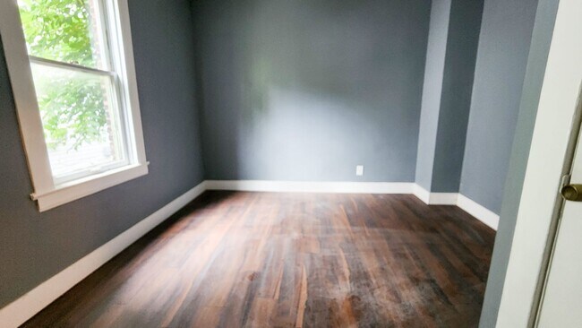 Foto del edificio - 2117 Halstead Ave