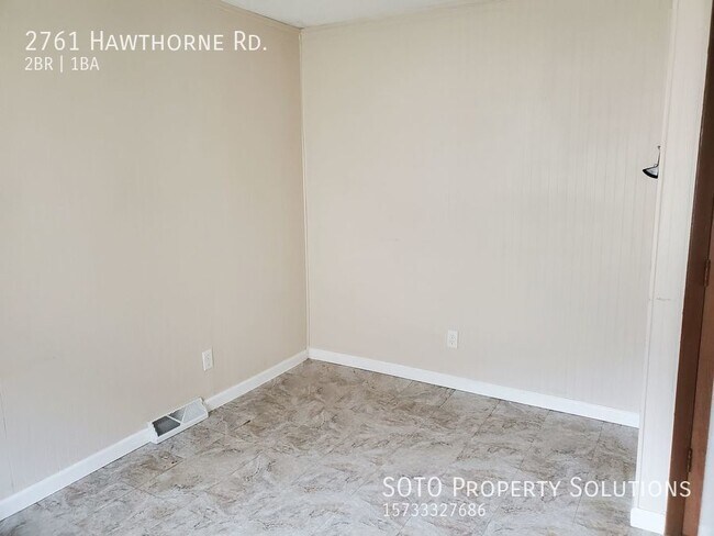 Building Photo - 2BD/1BA Pet-Friendly Duplex by Arena Park